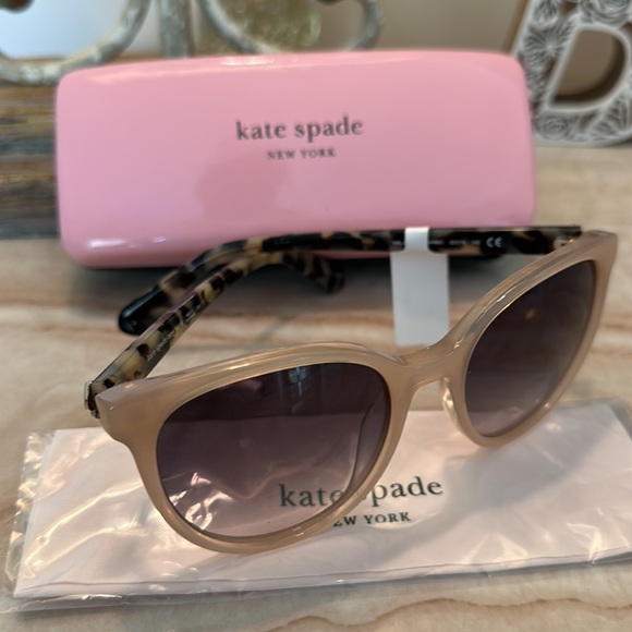 kate spade Accessories - NWT Kate Spade Hello Sunshine Melanie Sunglasses